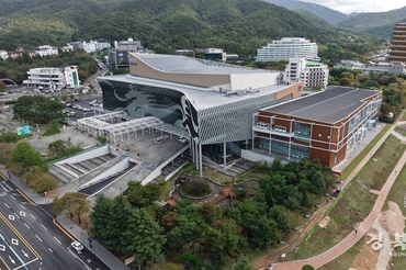 경주 국제미디어센터 일반건축물 전환 포스트 APEC MICE 활용